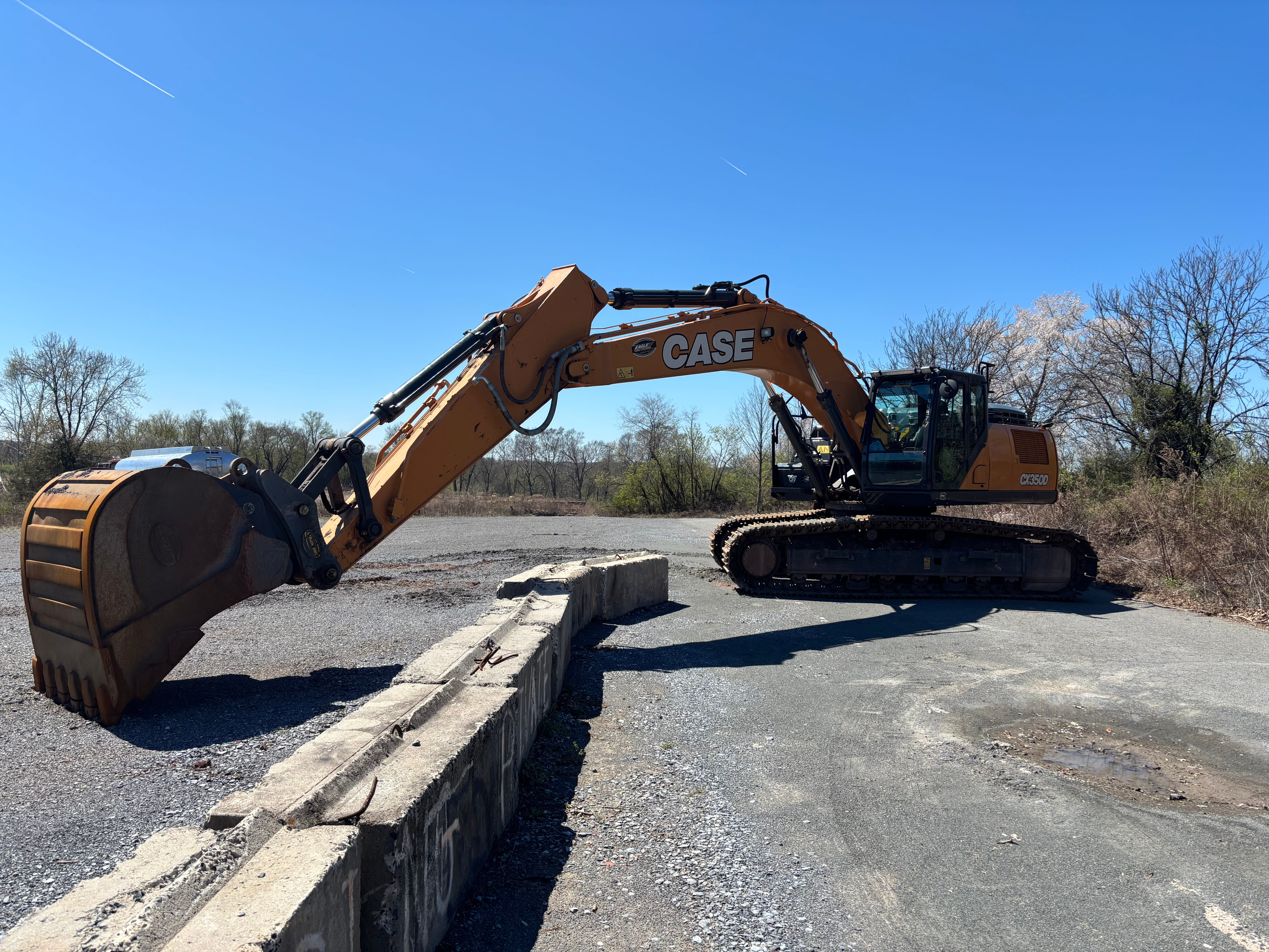 2024 Case CX350D Equipment Image0