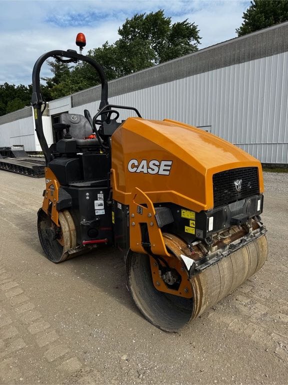 2024 Case DV26E Equipment Image0