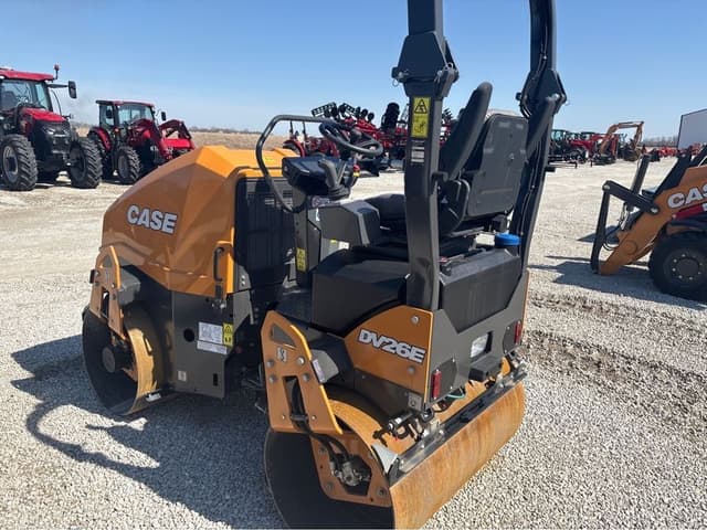 Image of Case DV26E equipment image 2