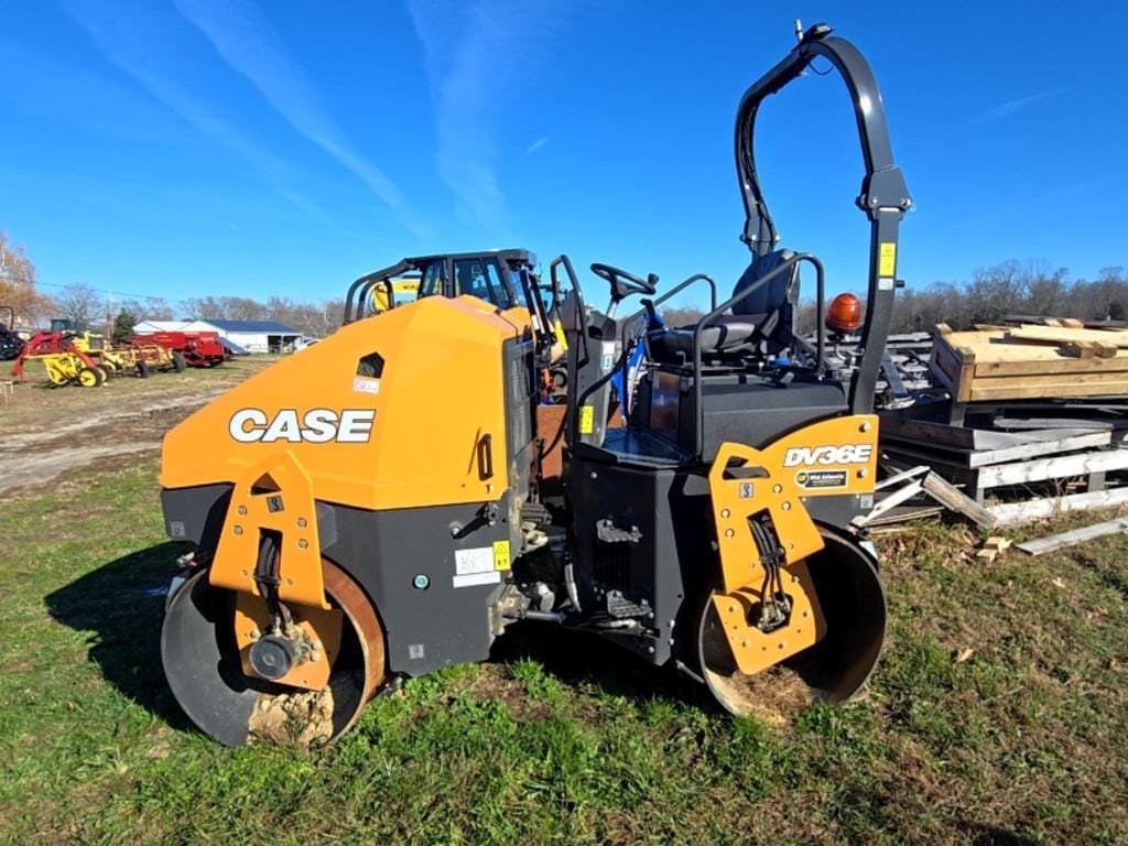 2024 Case DV36E Equipment Image0