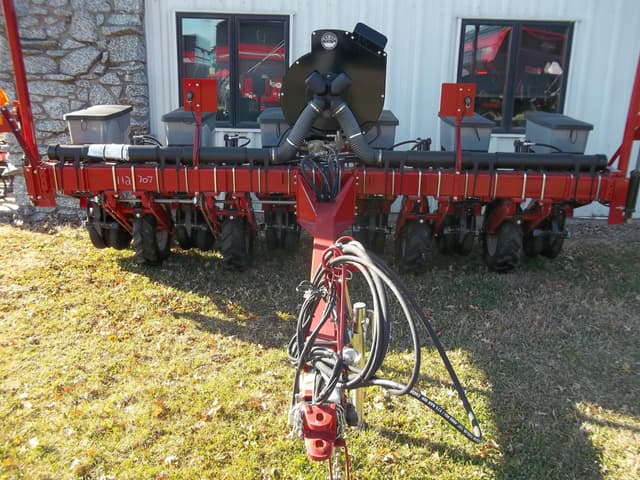 Image of Case IH 1225 equipment image 1