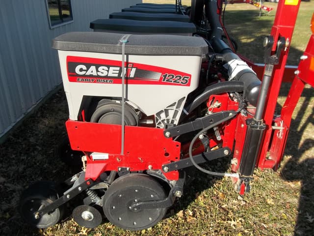 Image of Case IH 1225 equipment image 3