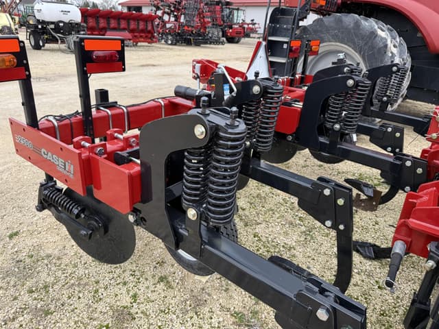 Image of Case IH 2500 equipment image 2