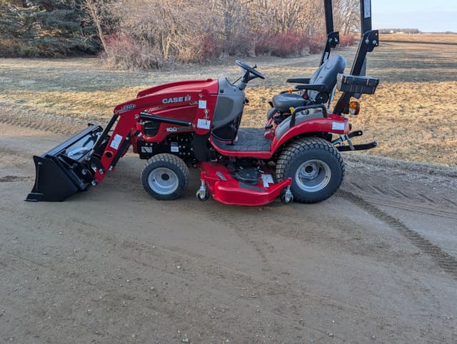 Image of Case IH Farmall 25SC equipment image 4