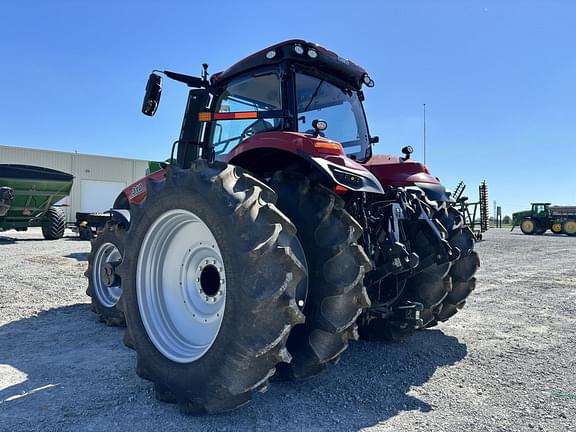 Image of Case IH Magnum 310 equipment image 4