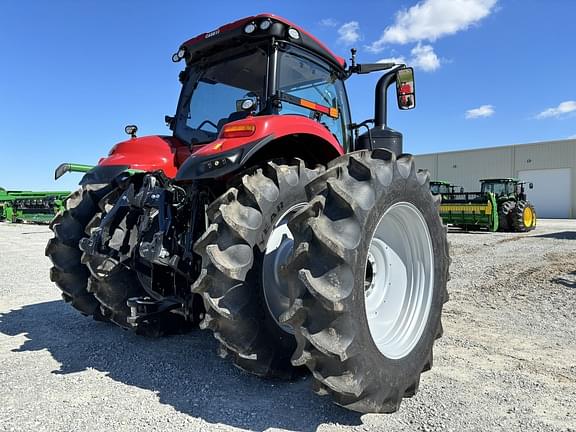 Image of Case IH Magnum 310 equipment image 2