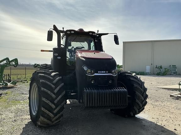 Image of Case IH Magnum 400 Rowtrac equipment image 2