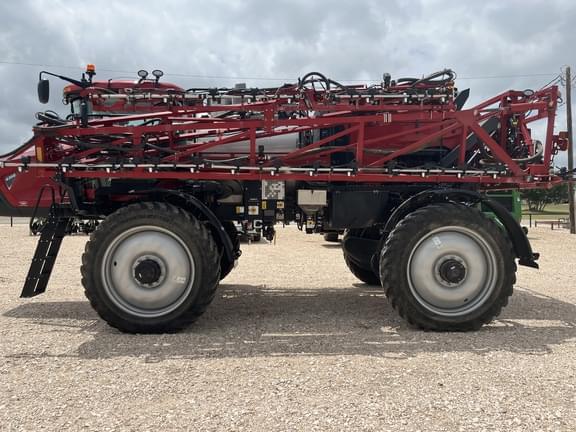 Image of Case IH Patriot 4350 equipment image 1