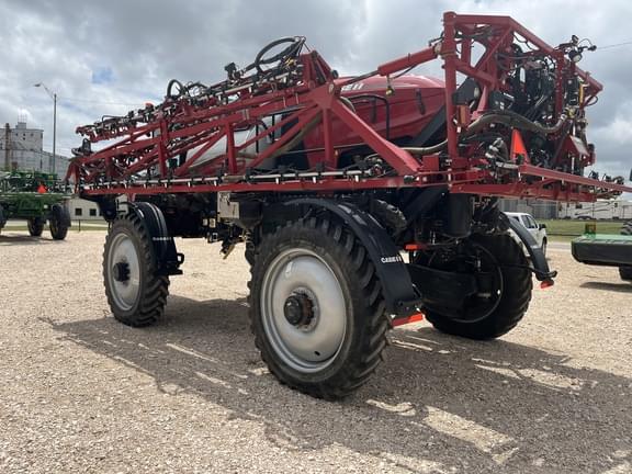 Image of Case IH Patriot 4350 equipment image 2