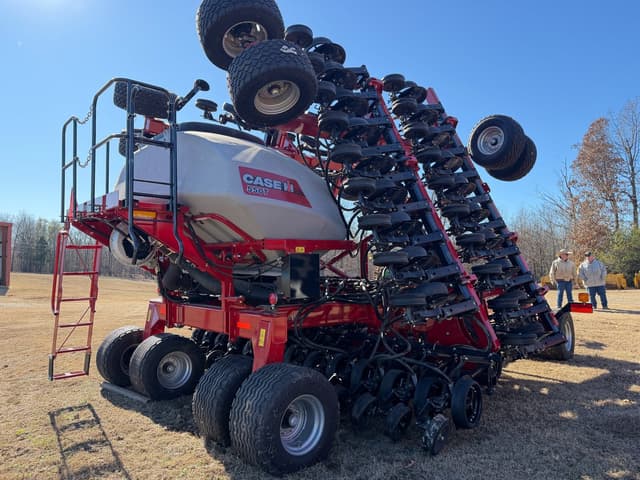 Image of Case IH 550T equipment image 2