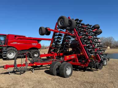 Air Seeders or Carts