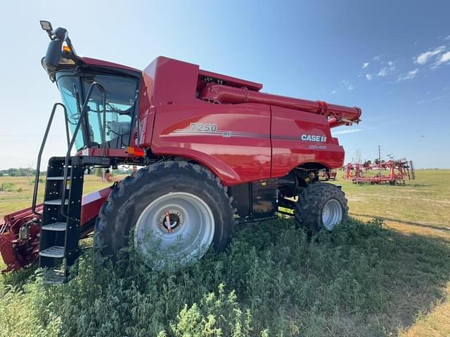 Image of Case IH 7250 equipment image 3