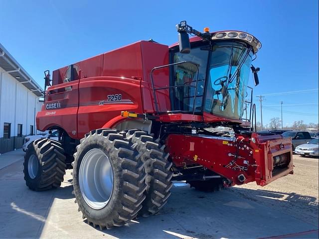 Image of Case IH 7250 equipment image 3