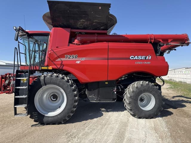 Image of Case IH 7250 equipment image 1