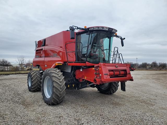 Image of Case IH 7250 equipment image 2