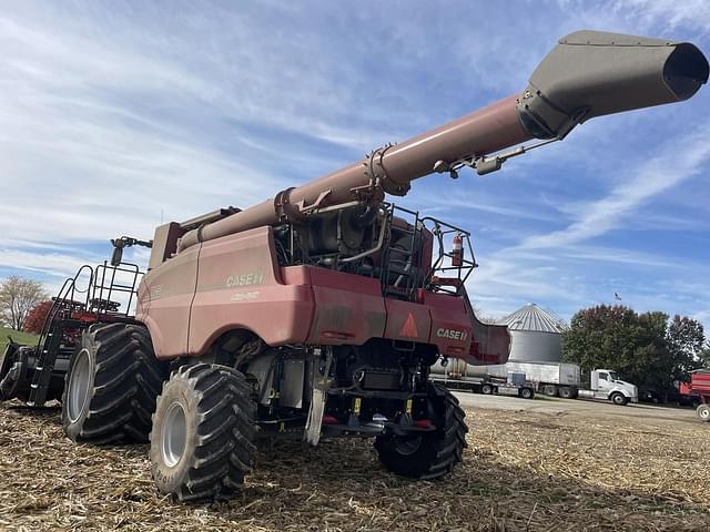 Image of Case IH 7250 equipment image 2