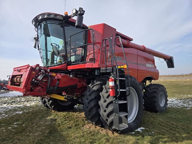 Image of Case IH 7250 equipment image 3