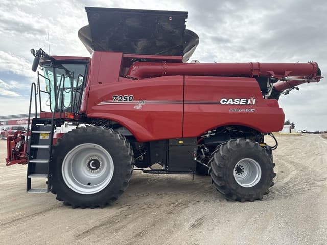 Image of Case IH 7250 equipment image 3
