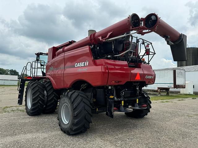 Image of Case IH 8250 equipment image 4