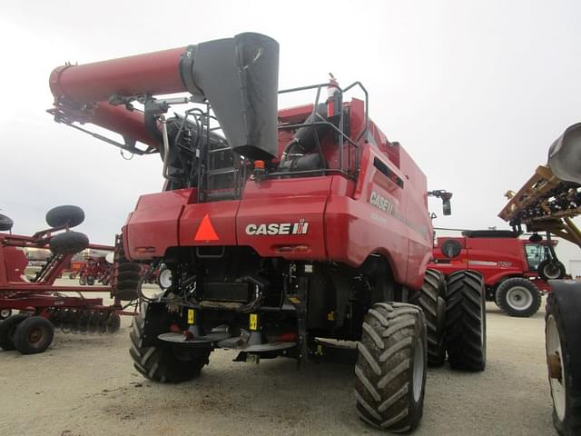 Image of Case IH 8250 equipment image 2