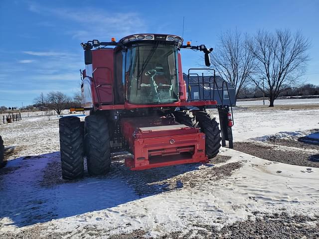 Image of Case IH 8250 equipment image 2