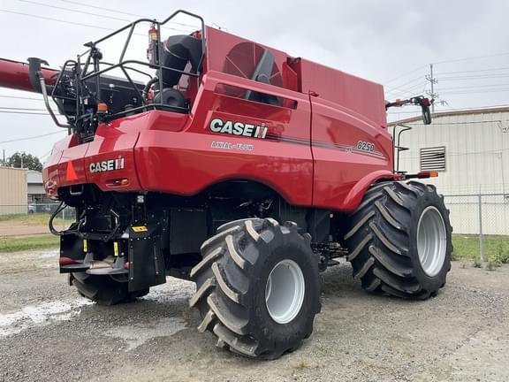 Image of Case IH 8250 equipment image 1