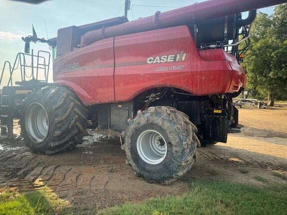 Image of Case IH 8250 equipment image 4