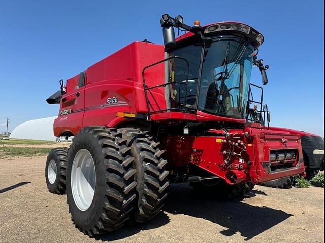 Image of Case IH 8250 equipment image 1