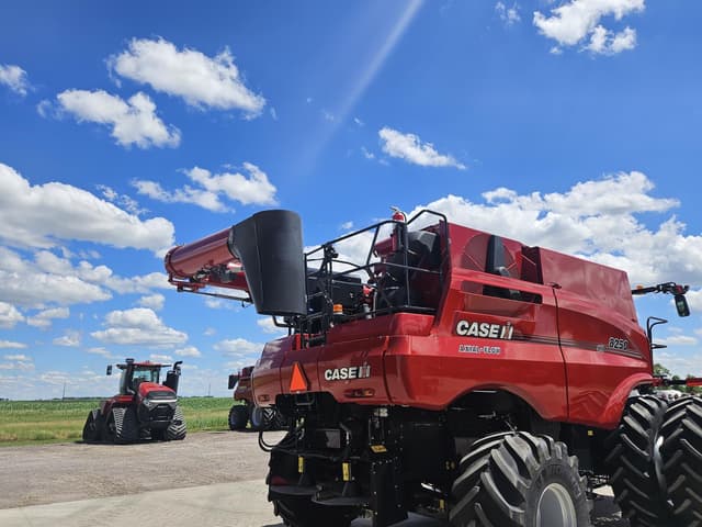 Image of Case IH 8250 equipment image 2