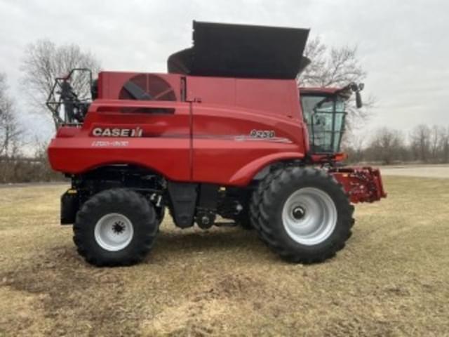 Image of Case IH 8250 equipment image 3