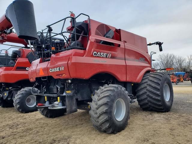 Image of Case IH 8250 equipment image 4