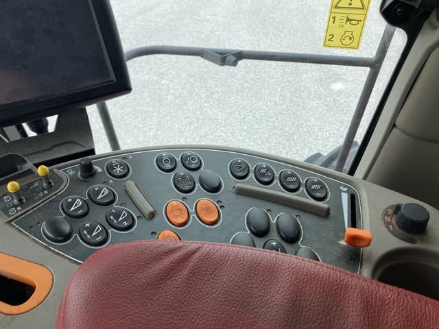 Image of Case IH 8250 equipment image 2