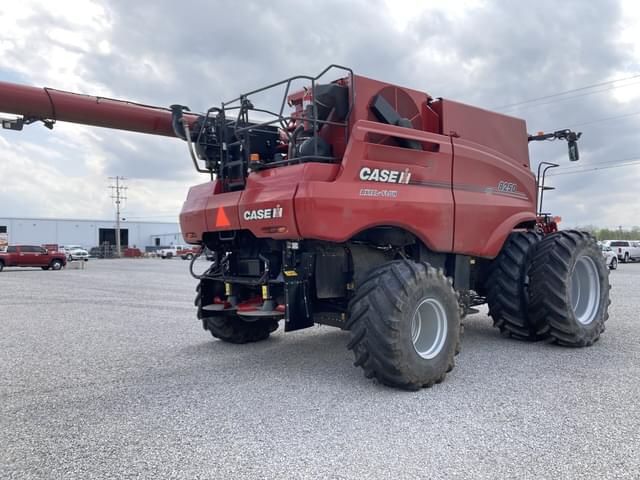 Image of Case IH 8250 equipment image 2