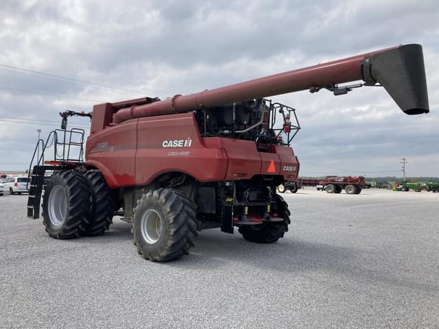 Image of Case IH 8250 equipment image 4