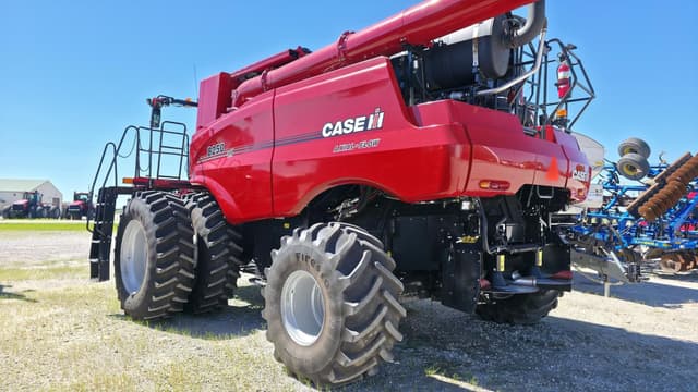 Image of Case IH 8250 equipment image 2
