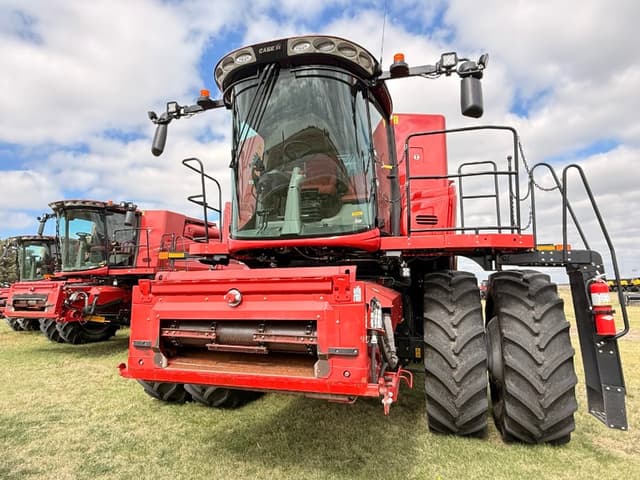 Image of Case IH 8250 equipment image 2