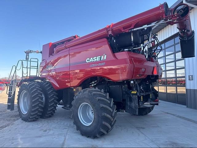 Image of Case IH 8250 equipment image 4