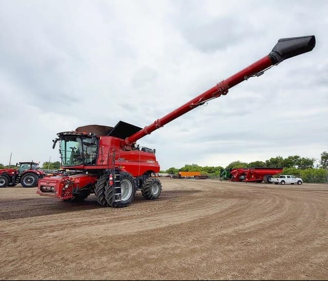 Image of Case IH 8250 equipment image 1