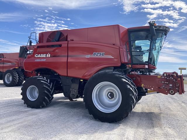 Image of Case IH 8250 equipment image 1