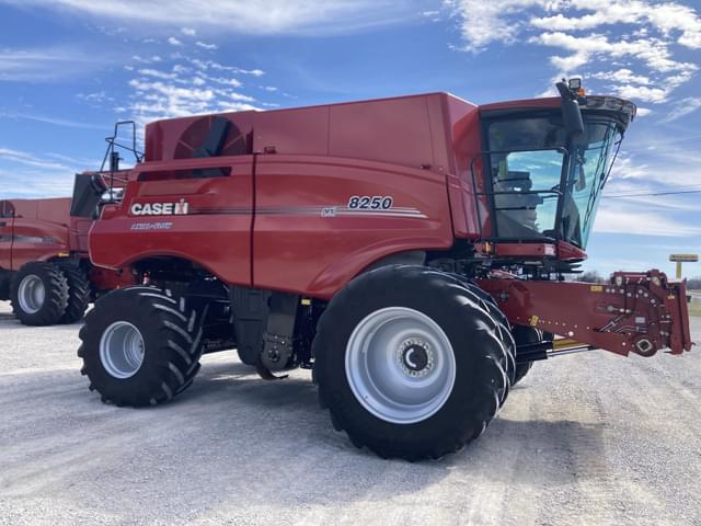Image of Case IH 8250 equipment image 1