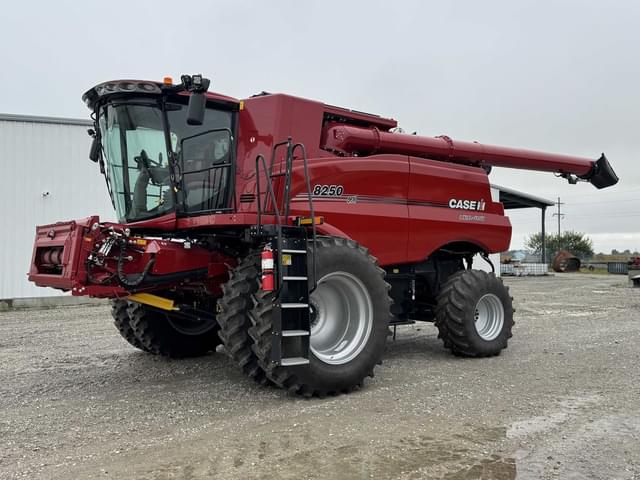 Image of Case IH 8250 equipment image 3