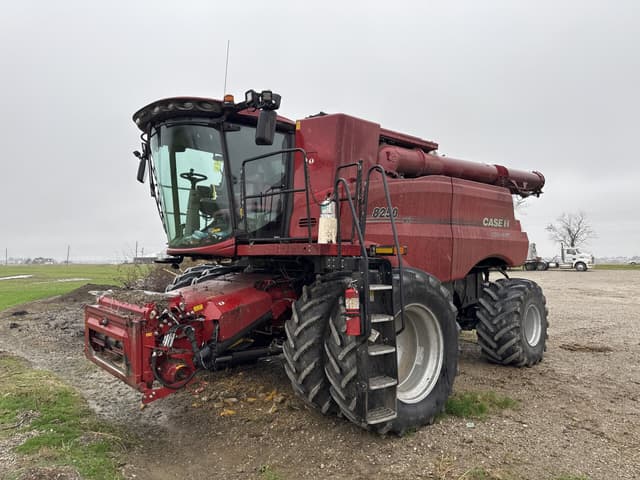 Image of Case IH 8250 equipment image 2