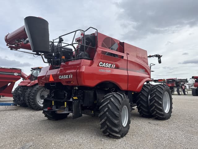 Image of Case IH 8250 equipment image 2