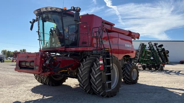Image of Case IH 8250 equipment image 2