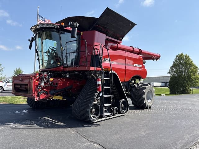 Image of Case IH 8250 equipment image 2