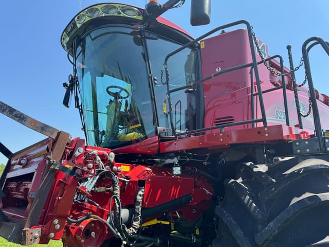 Image of Case IH 8250 equipment image 4
