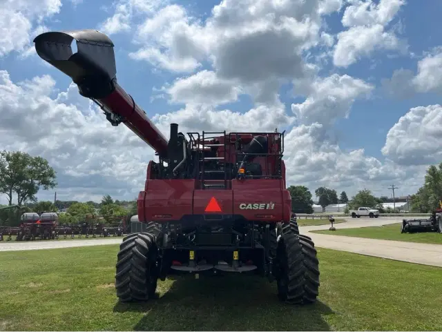 Image of Case IH 8250 equipment image 3