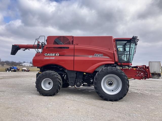 Image of Case IH 8250 equipment image 1