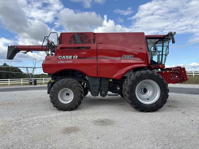 Image of Case IH 8250 equipment image 1