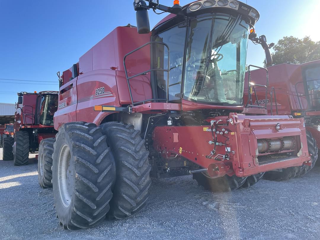 Image of Case IH 8250 Image 0